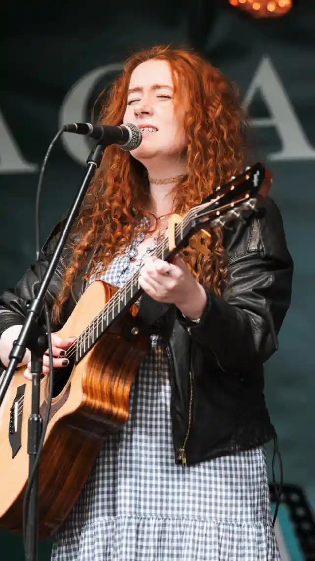 lady with Guitar