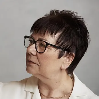 Maureen Robinson 头像