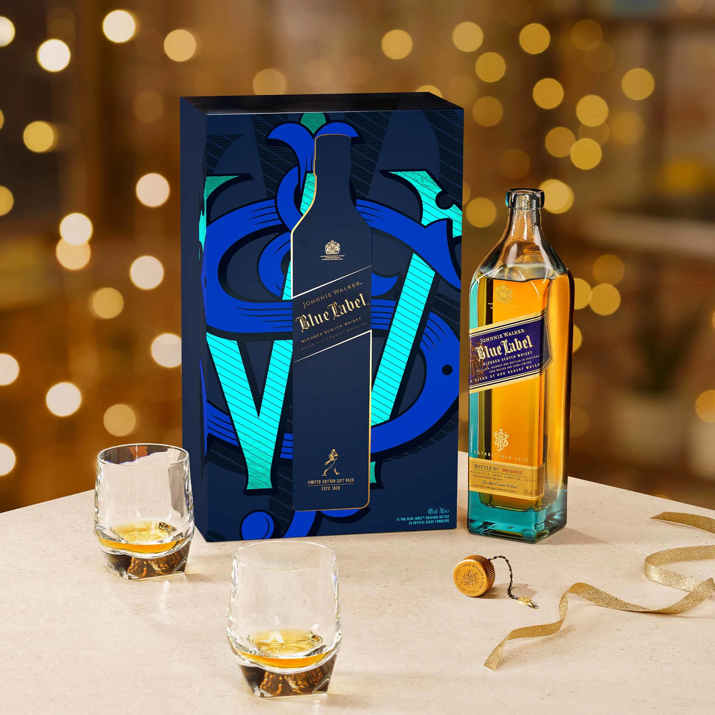 A lifestyle image of Johnnie Walker Blue Label Giftpack with 2 x Neat Whisky Serve