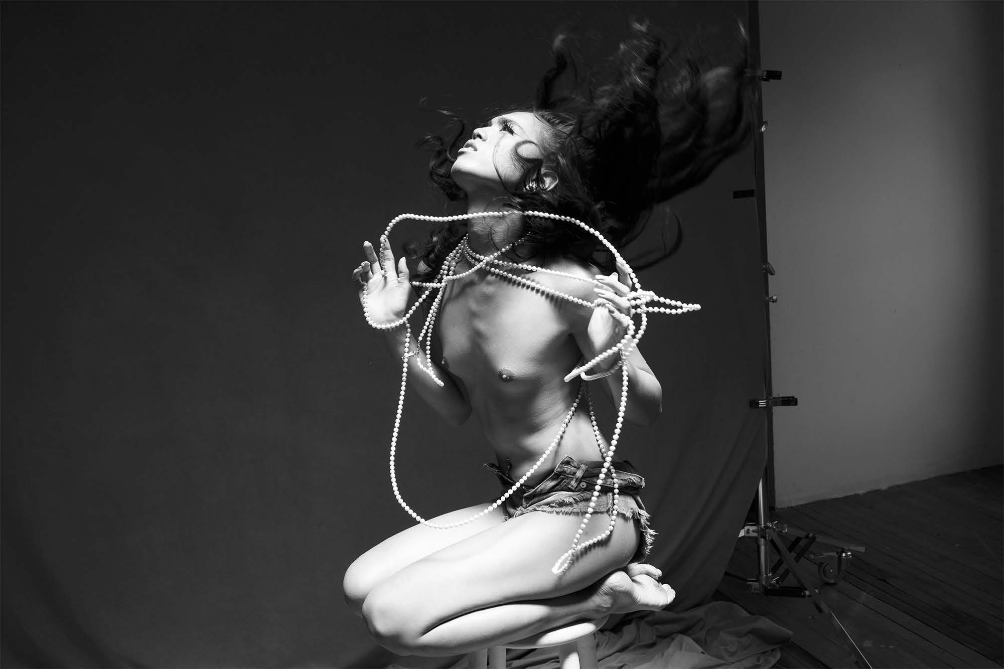 EthanJamesGreen Mariposa Page 26 Image 0002