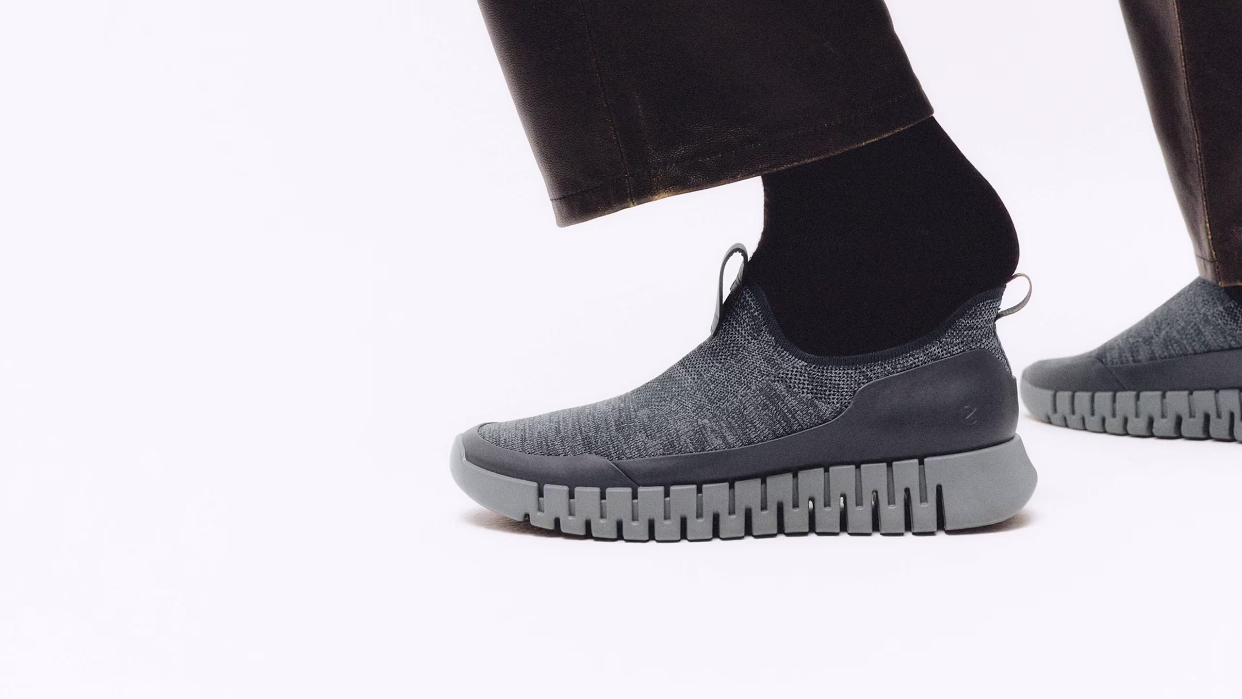 AU Home - Hero - Gruuv Easy Slip