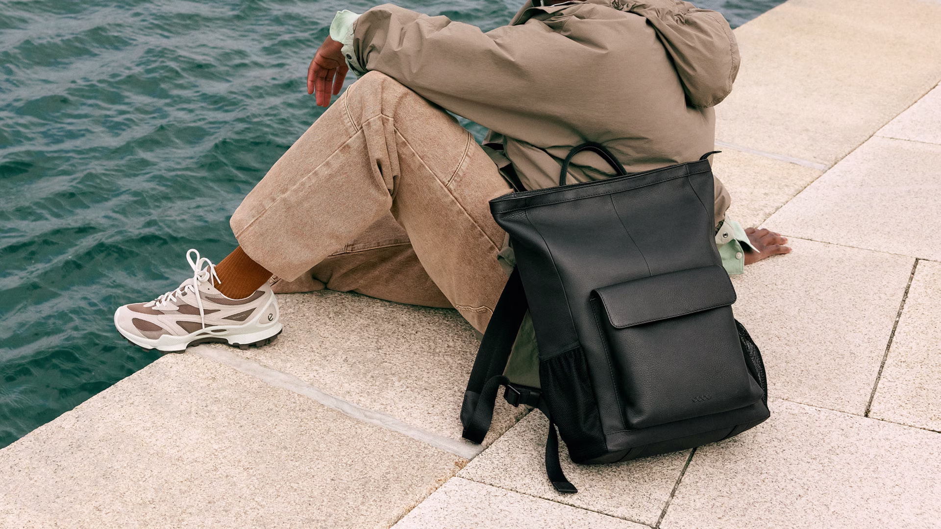 V2 Bags & Accessories Secondary Banner Desktop