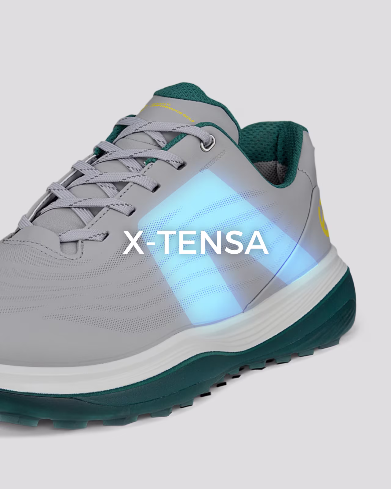 X-TENSA テクノロジー
アッパーとミッドソールの連動制を高め、スイング時のずれを修正し、甲をしっかりホールド