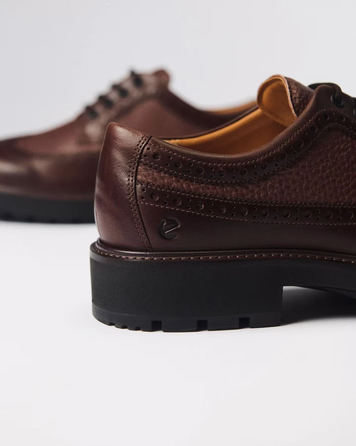 毎日履くから、洗練度で選ぶ