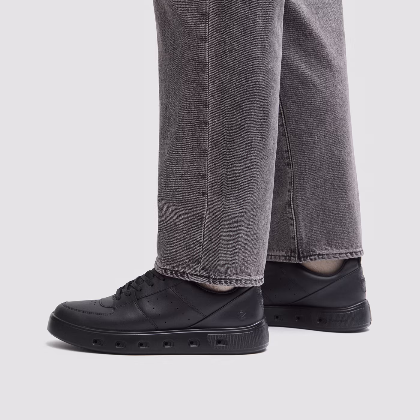 AU/NZ - HP Story - 2026_06_16_feature_sale_sneakers_men_52081401001