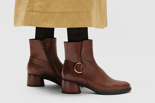 ハル 新品 ECCO SHAPE 45 WEDGE Ankle Boot ECCO Shape 45 Wedge, Women's Ankle Boots, Black : Amazon.com.be