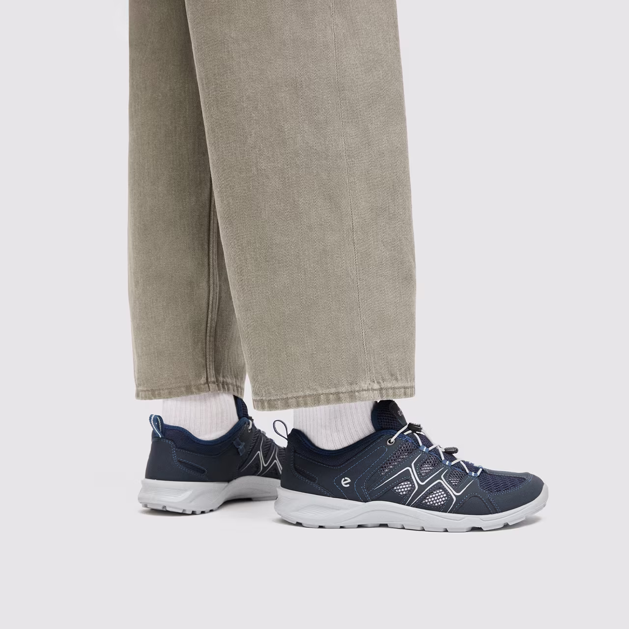 AU Story tile - Sale M Sneakers - 82577451406