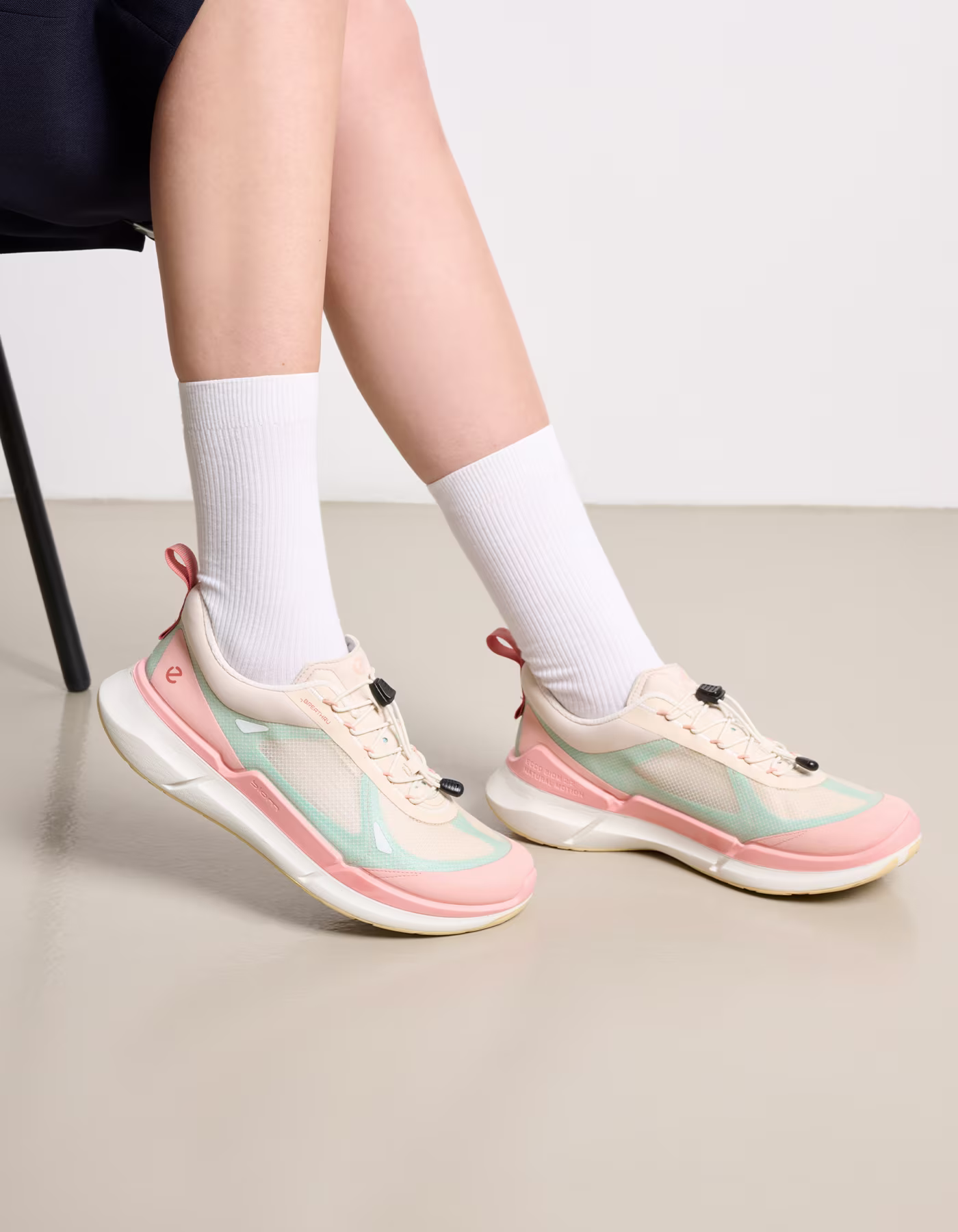 Graceful & Comfortable