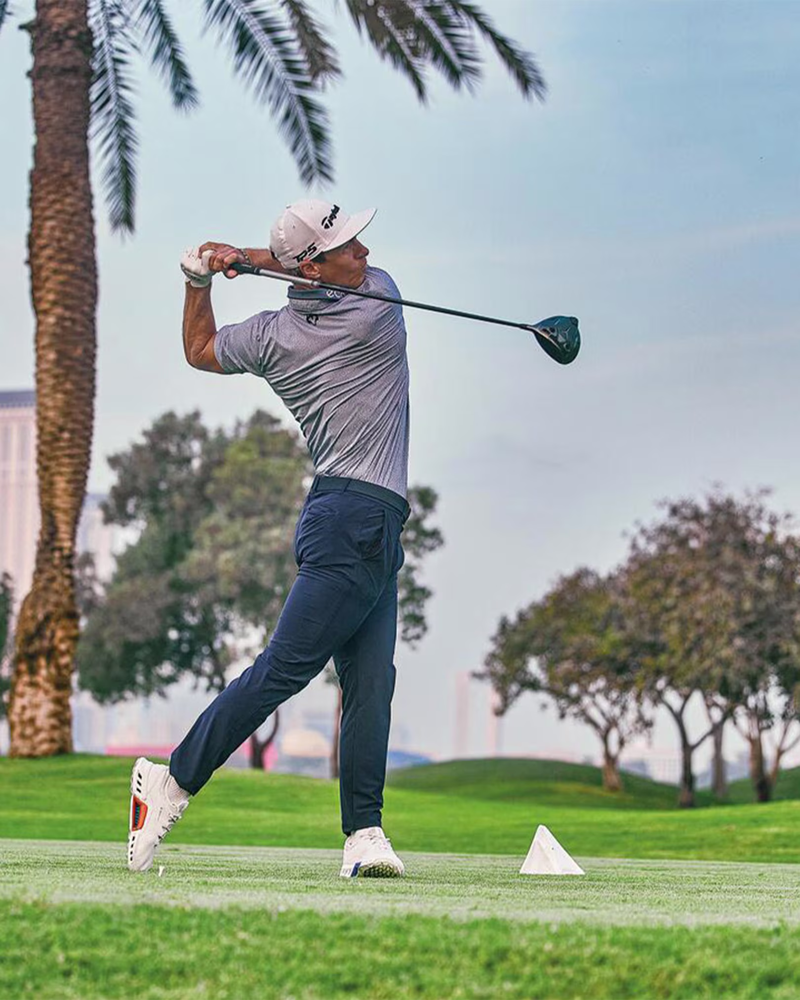 Campaign - Golf - Hero Desktop