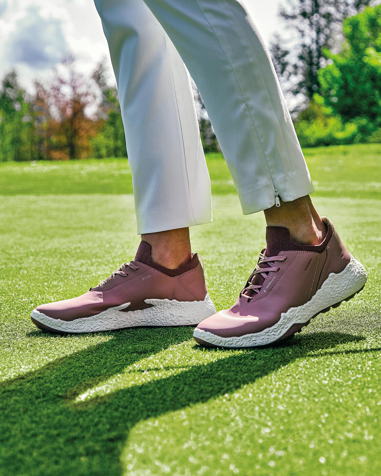 美品　ECCO メタリックゴールド フラットシューズ 39サイズ　パンプス ECCO Sculpted LX 55 ウィメンズ レザーブロックヒール | ホワイト
