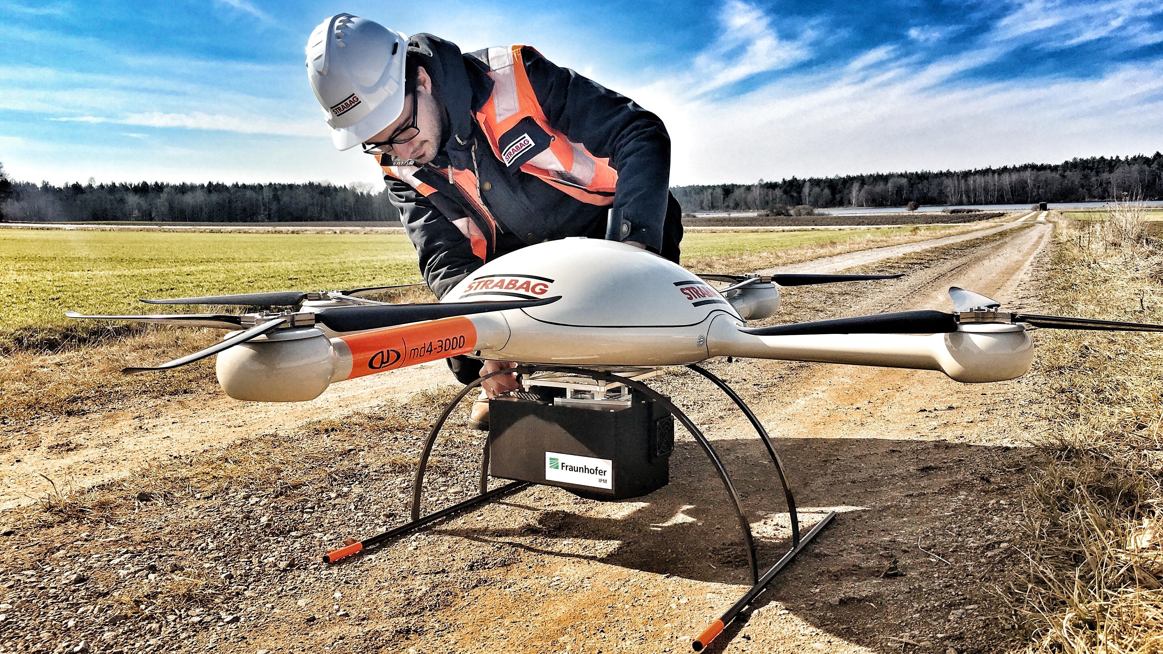 Strabag surveyor using Strabag drones