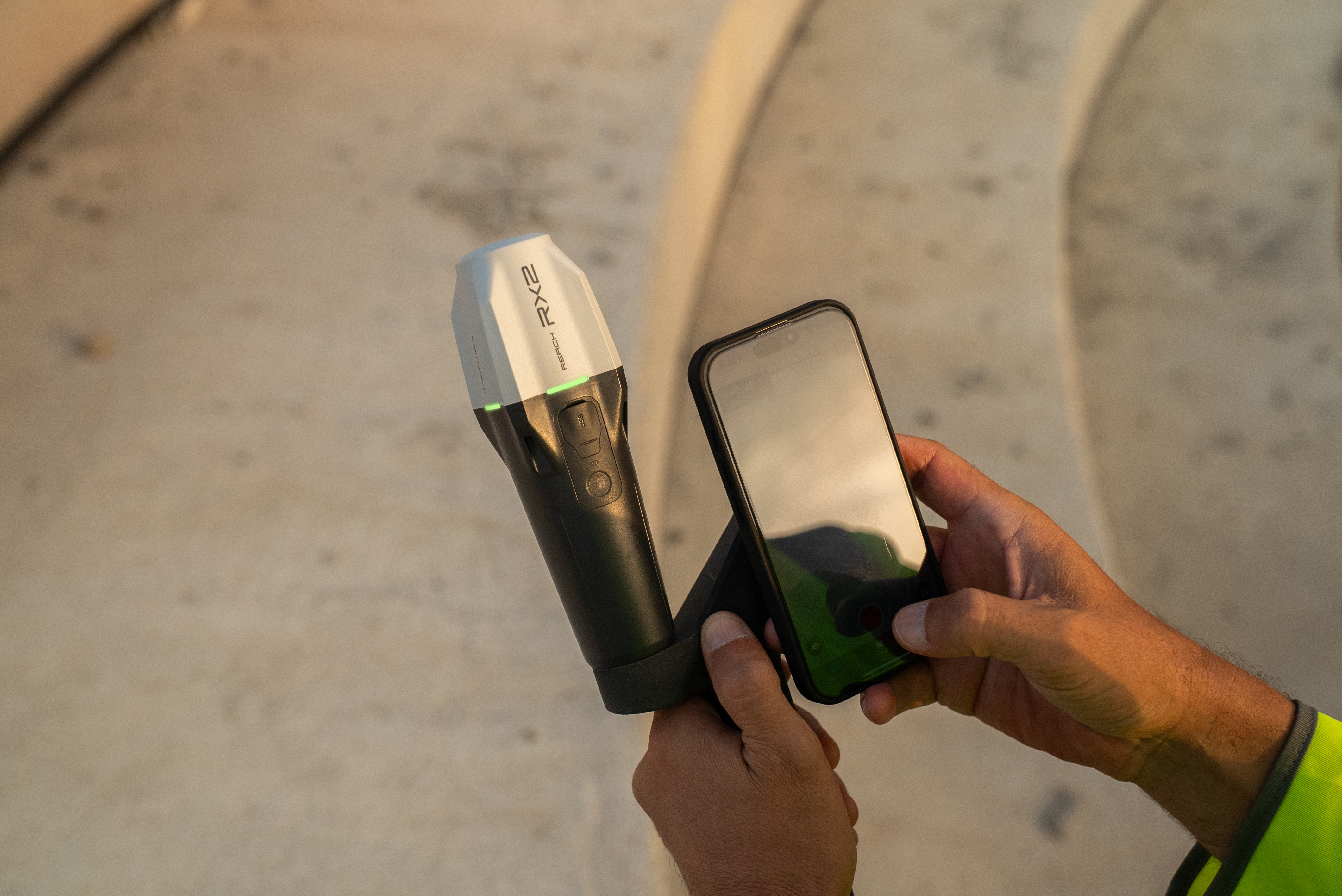 As easy as recording videos with a smartphone