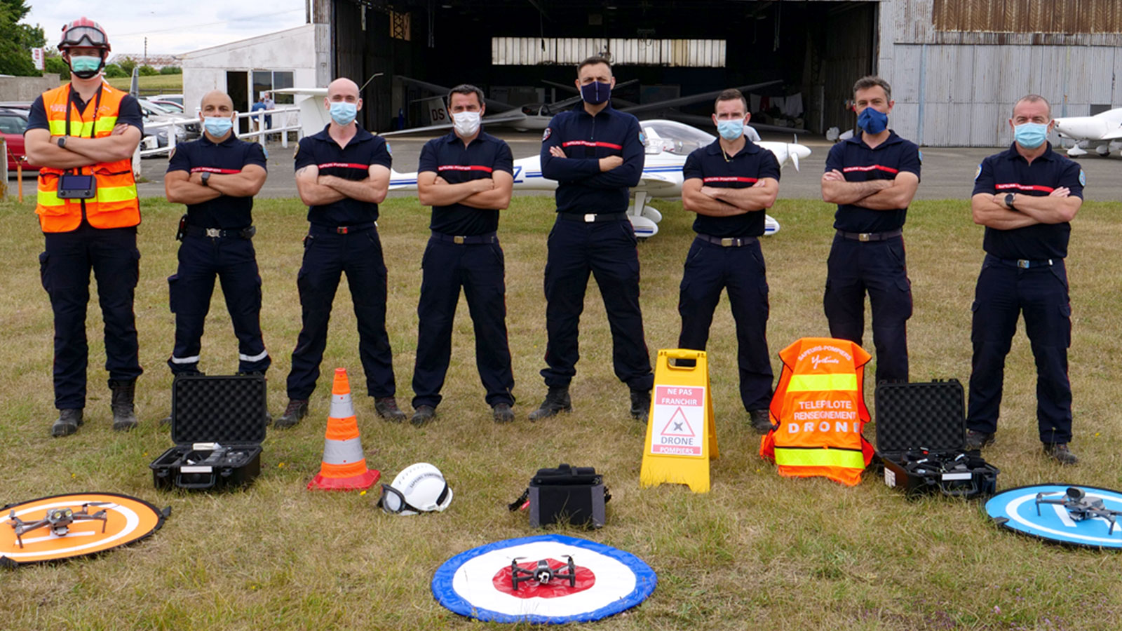 Members of the Intelligence Team from Yvelines