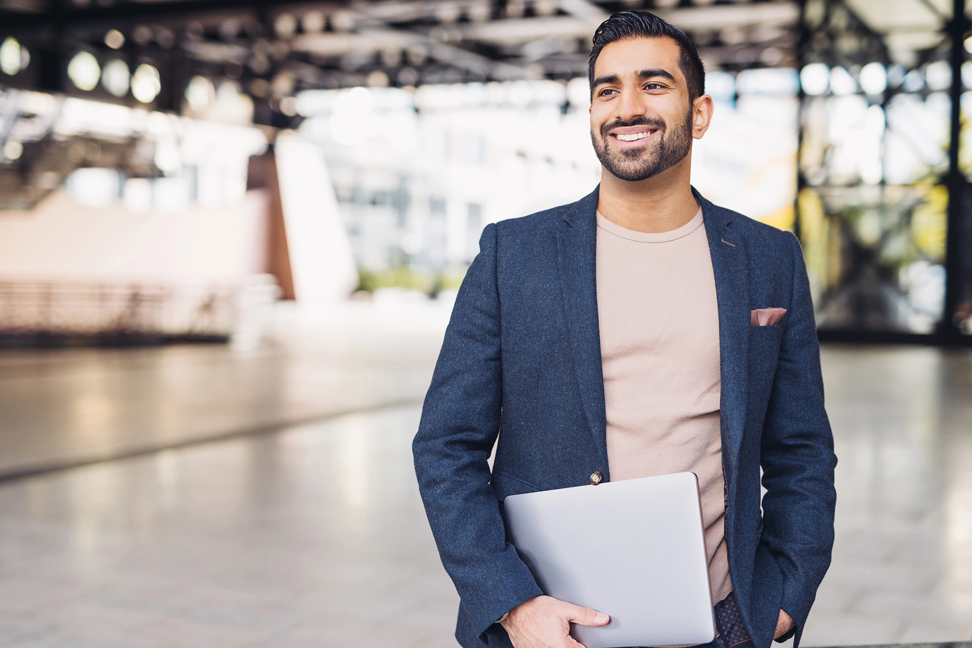 cfa-india-man-in-suit-corridor