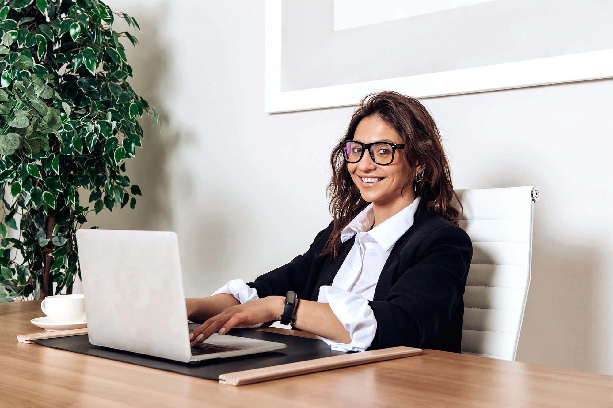cfa-india-woman-working-laptop-home