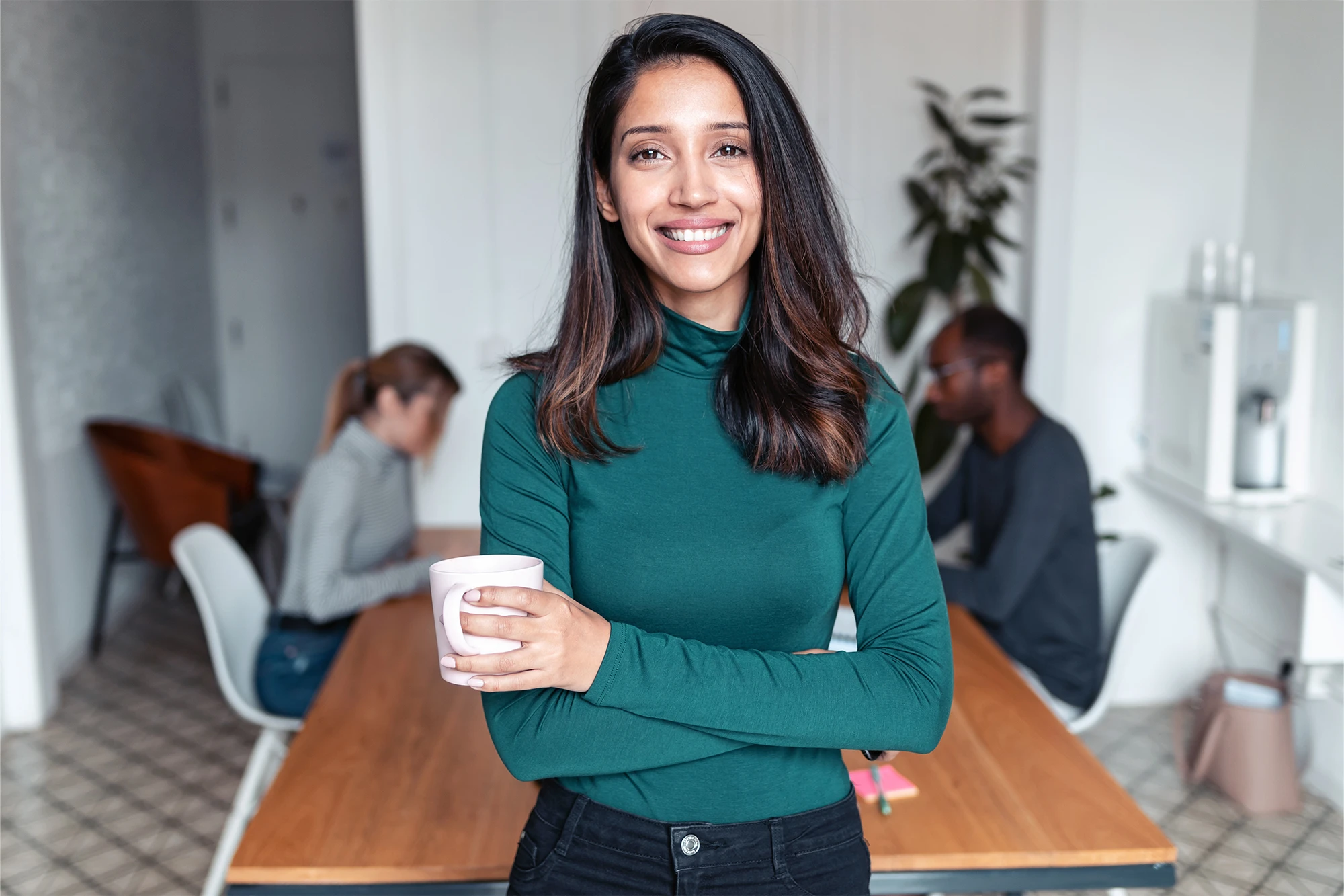 cfa-india-woman-smiling-office