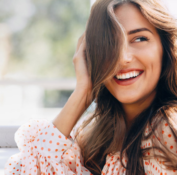 Dầu gội và dầu xả cho tóc Frizzy - vui mừng