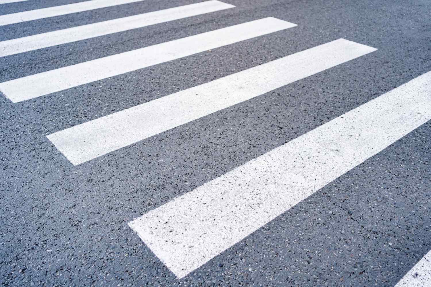 行人過馬路法規