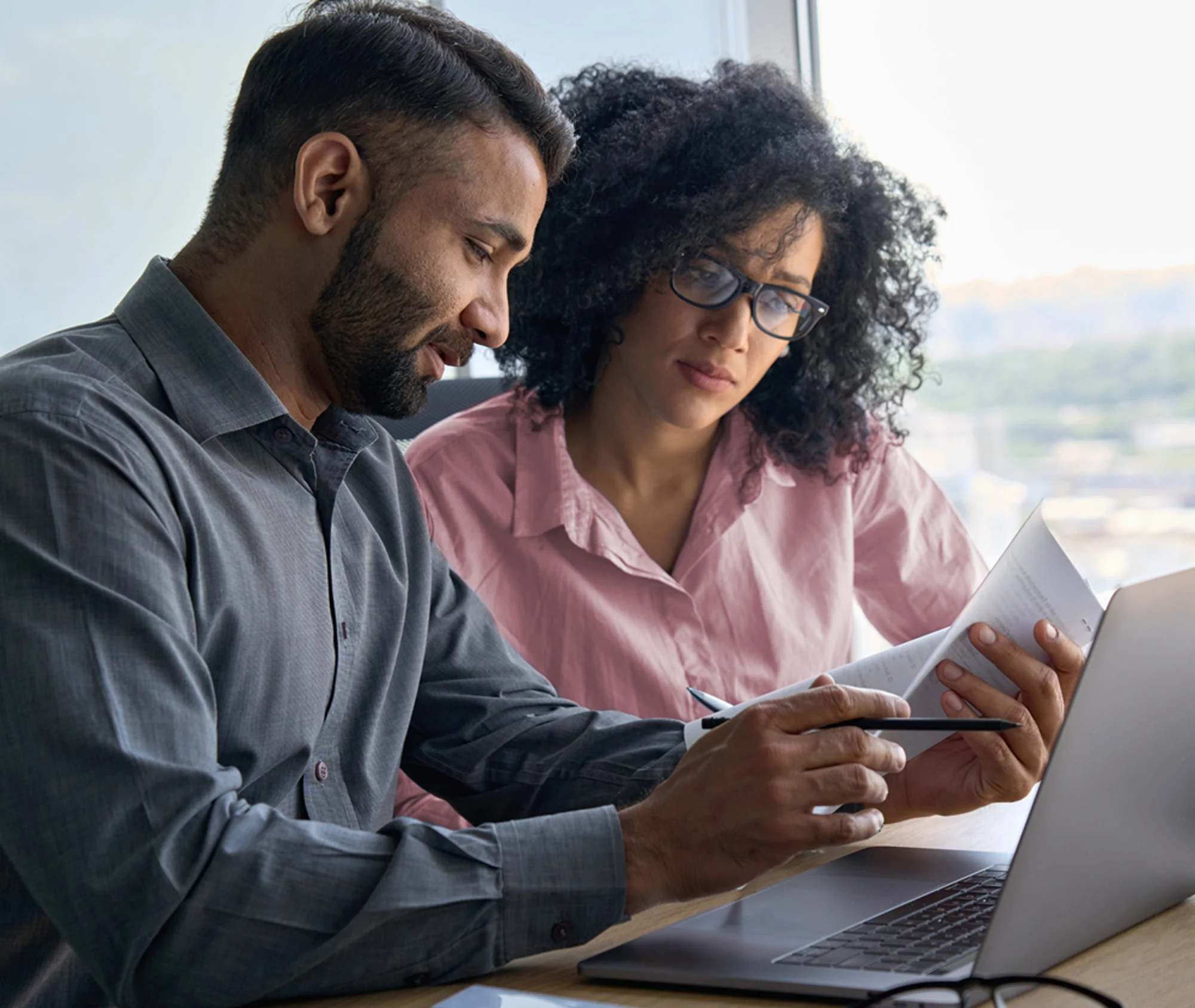 hr professionals evaluating job candidates