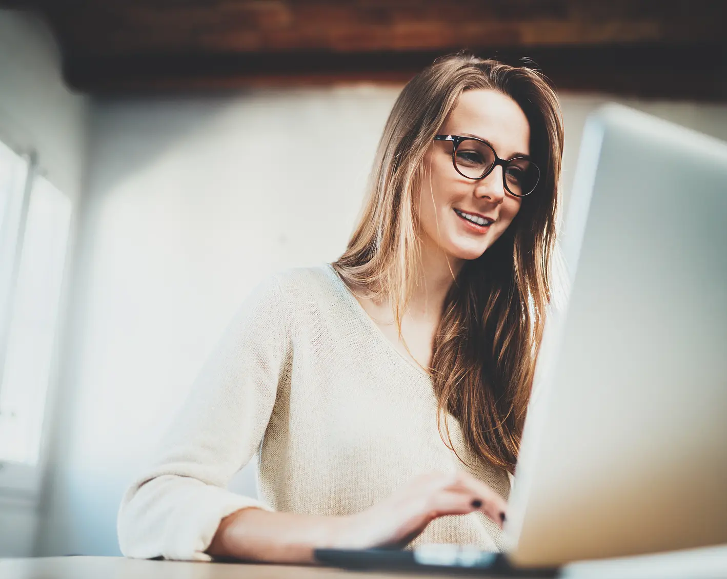 hr admin processing payroll on computer 