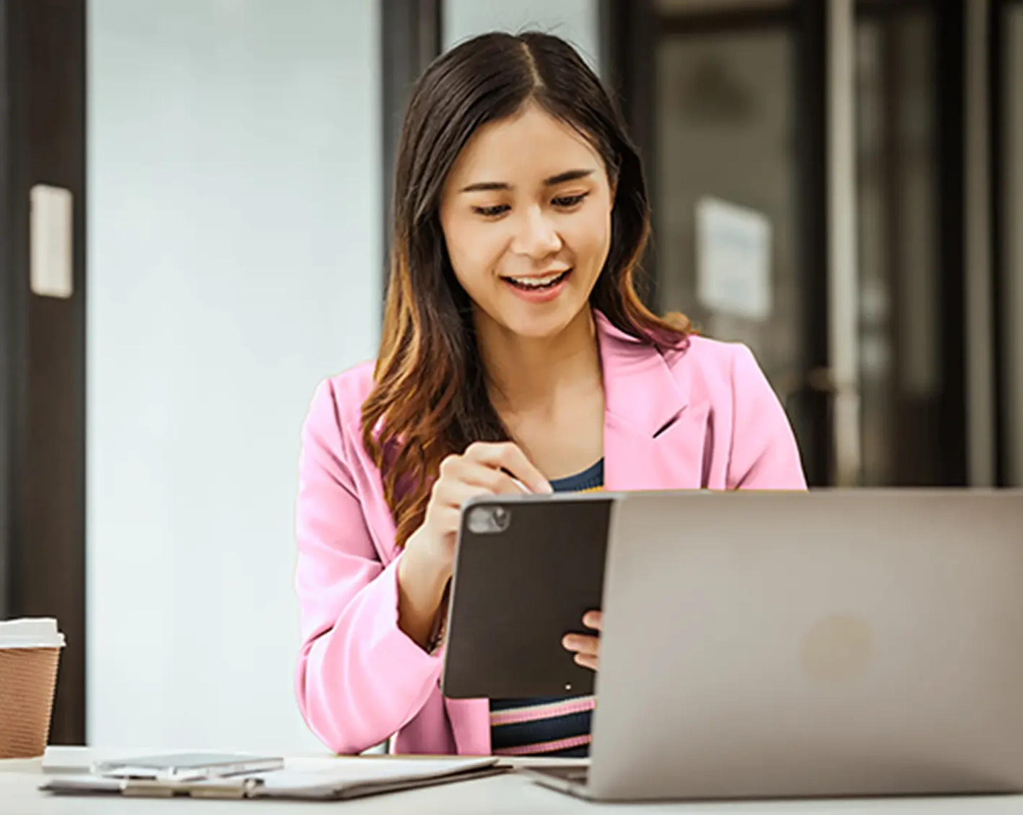 woman looking up lsa benefits offered by company