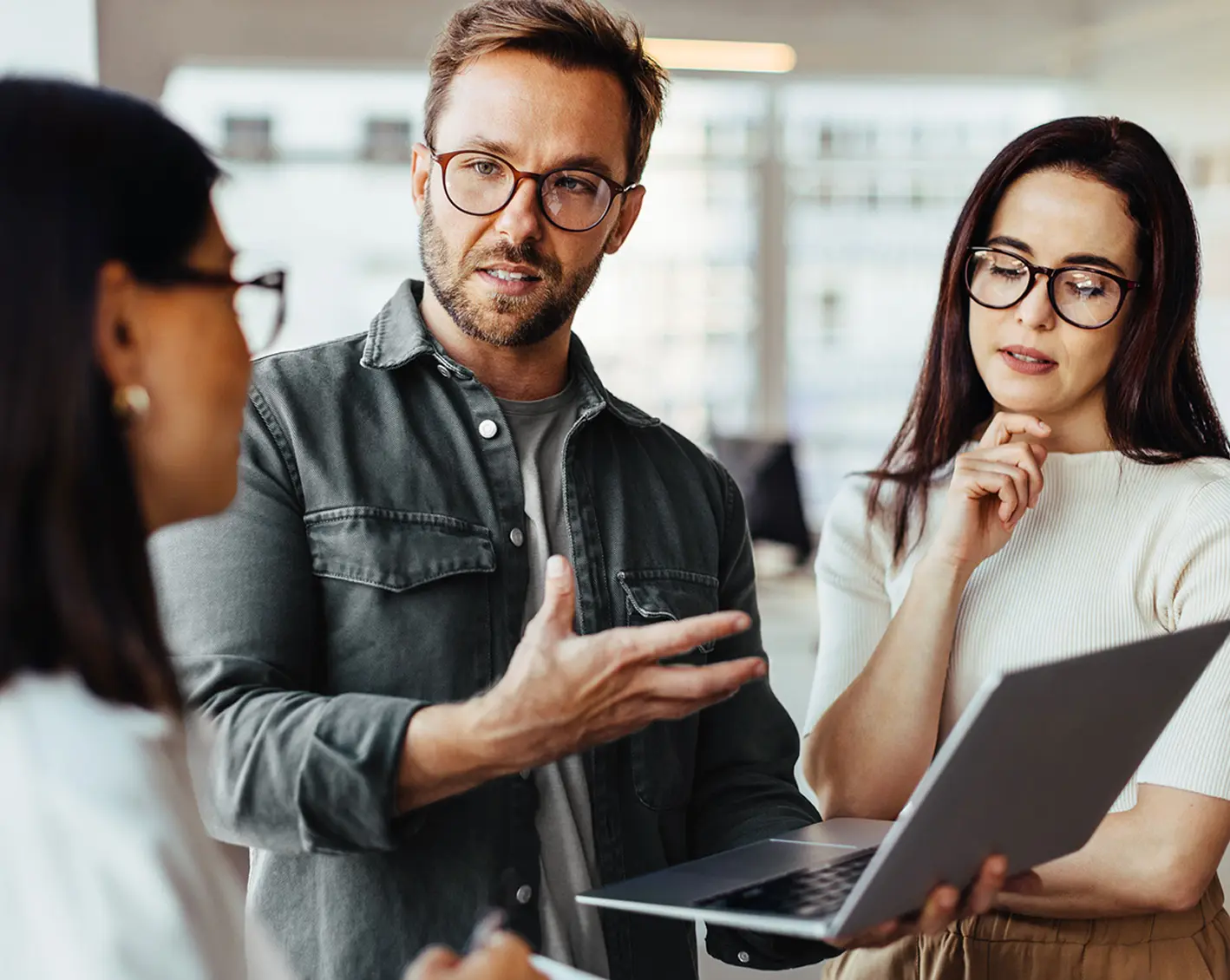 employee explaining how to reduce tax liability