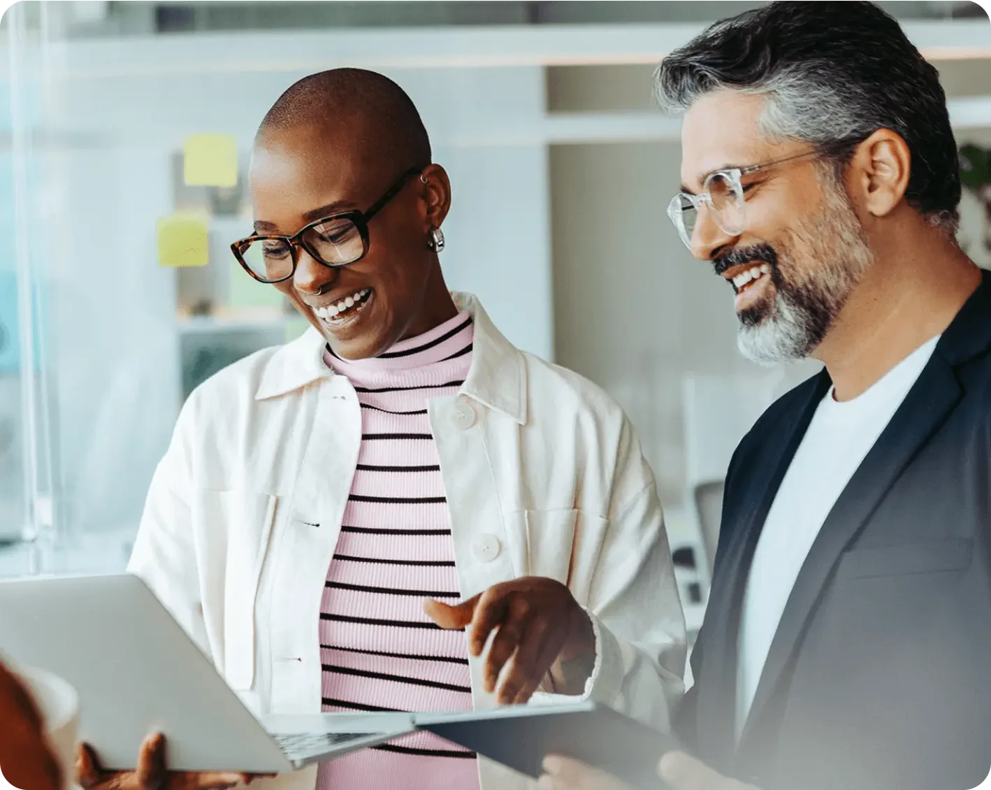 hr admins discussing hr compliance