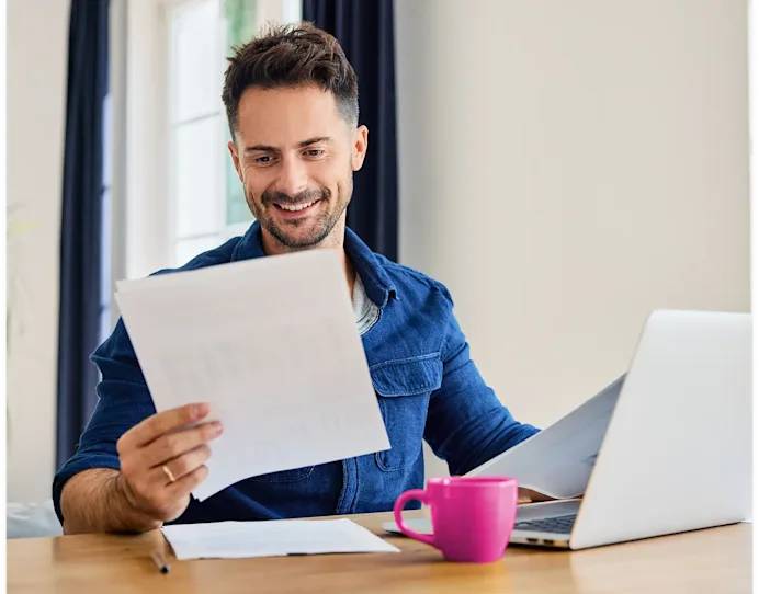Video play icon. man enjoying hassle free expense reporting