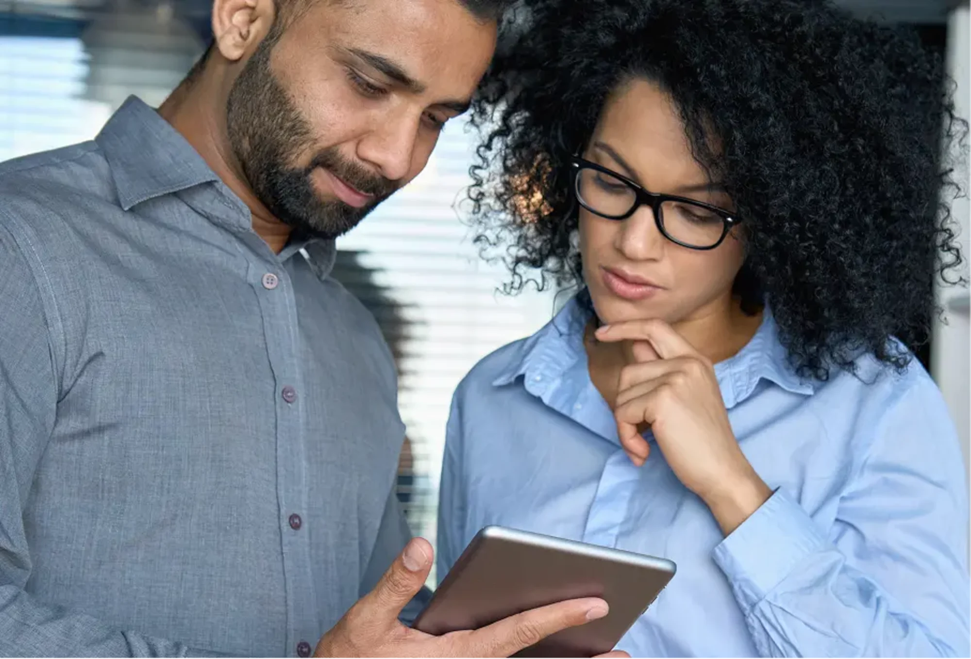 hr looking at stats on tablet