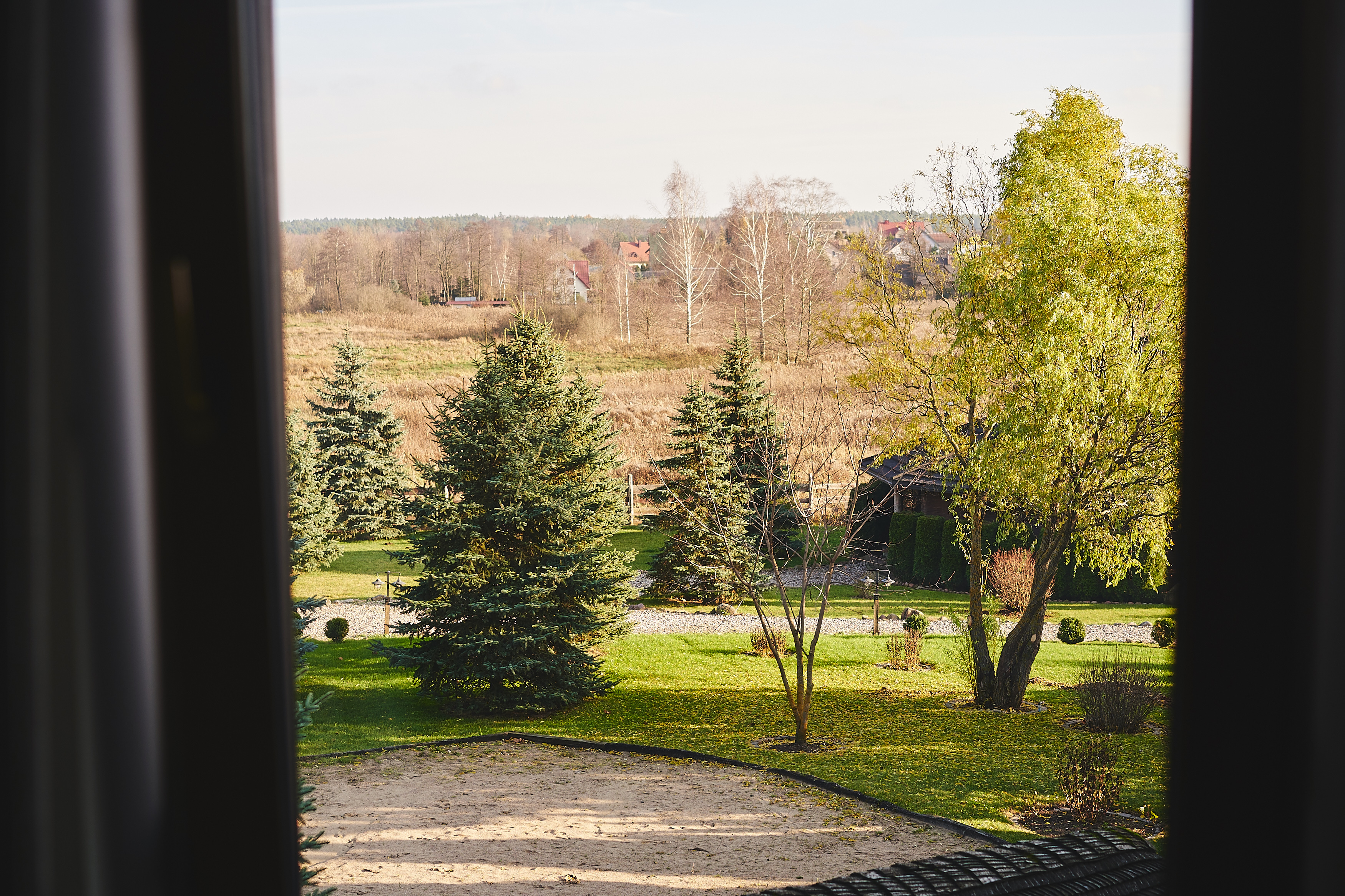 Lasy i jeziora znajdujace się przy hotelu