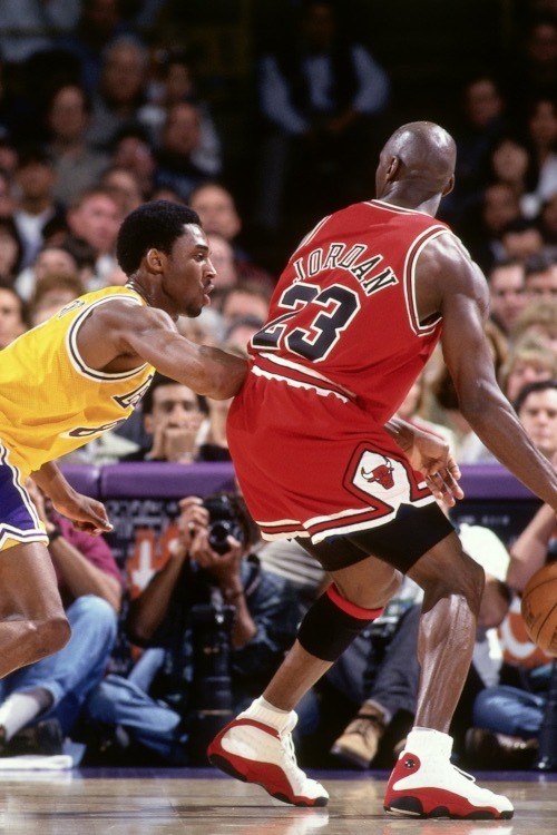 Michael Jordan - In-game - Air Jordan 13 True Red - 3