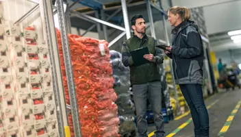 Food distribution professionals discuss supply chain challenges.