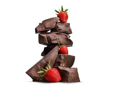 Schokoladen-Fondant-Stapel mit Erdbeeren