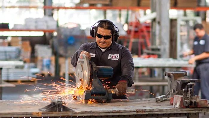 card-aptean-industrial-manufacturing-erp-case-study-php