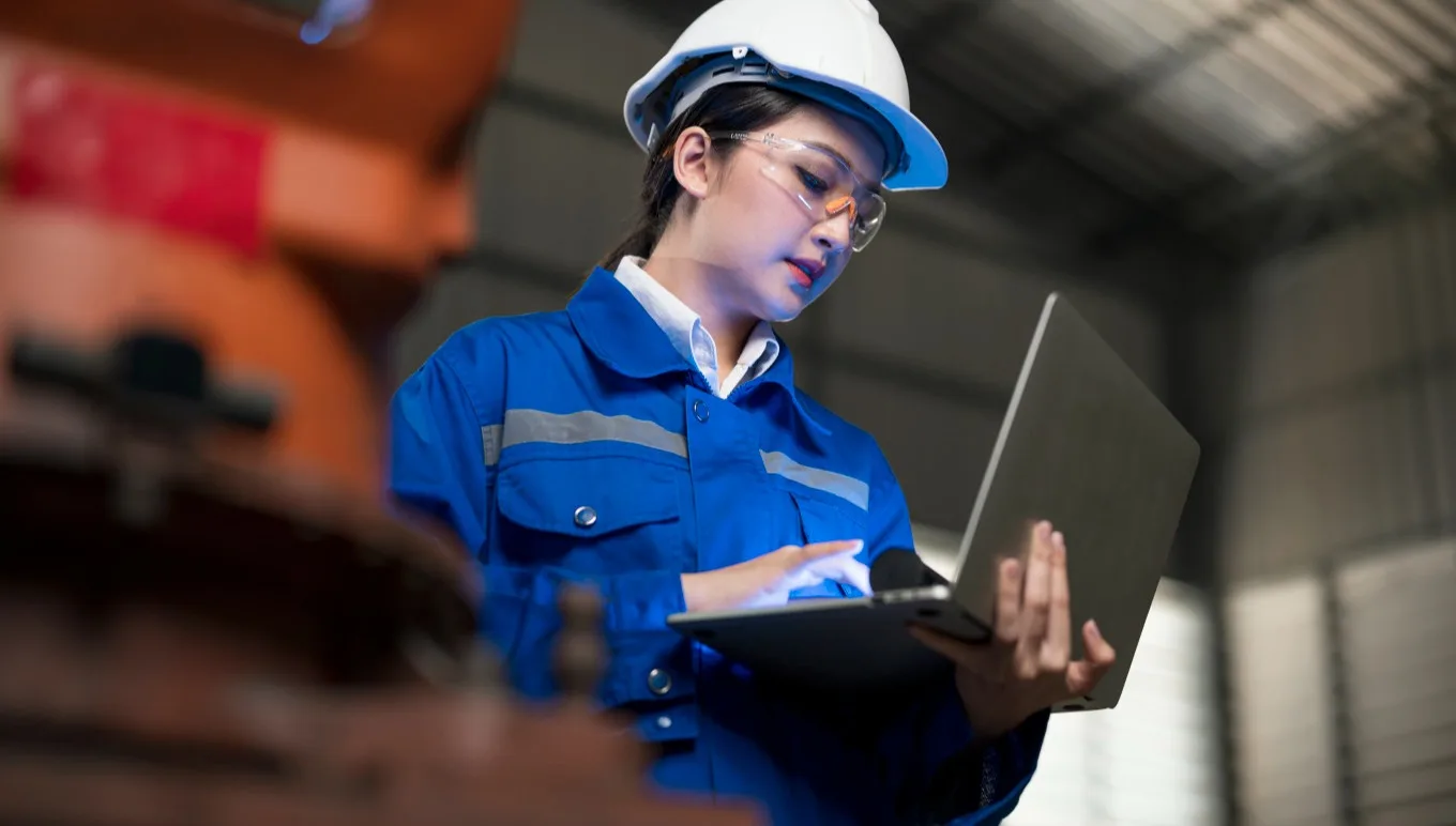 4 Reasons Automating Manual Processes is Essential for Discrete Manufacturers
