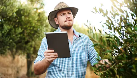 Adapt, Grow and Thrive in the Complex Landscape of Food Production With Smart Solutions with Aptean