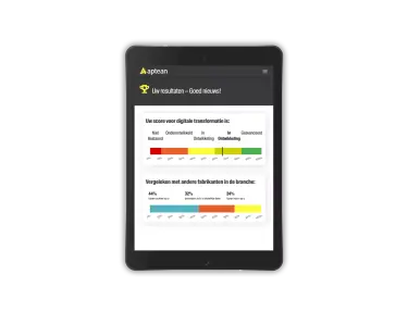Een tablet met een beoordeling op de Aptean-website