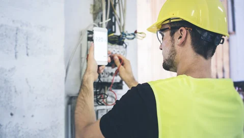 Worker checking connections