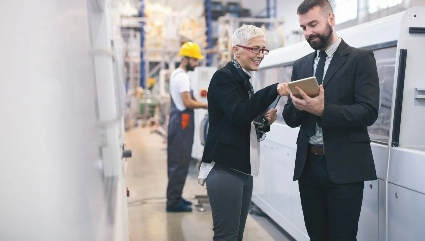 card-manufacturing-trends-2022-infographic