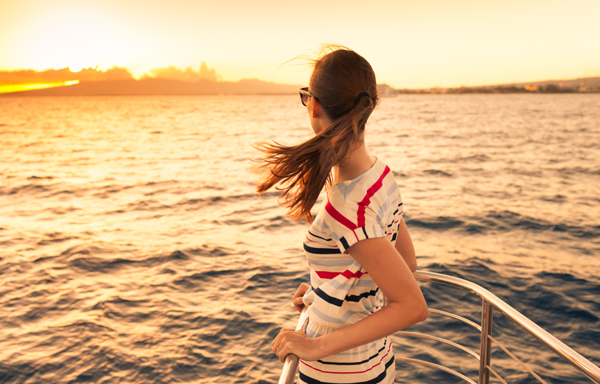 seo last minute holiday planning woman boat