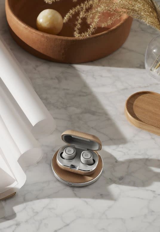 bang olufsen beoplay e8