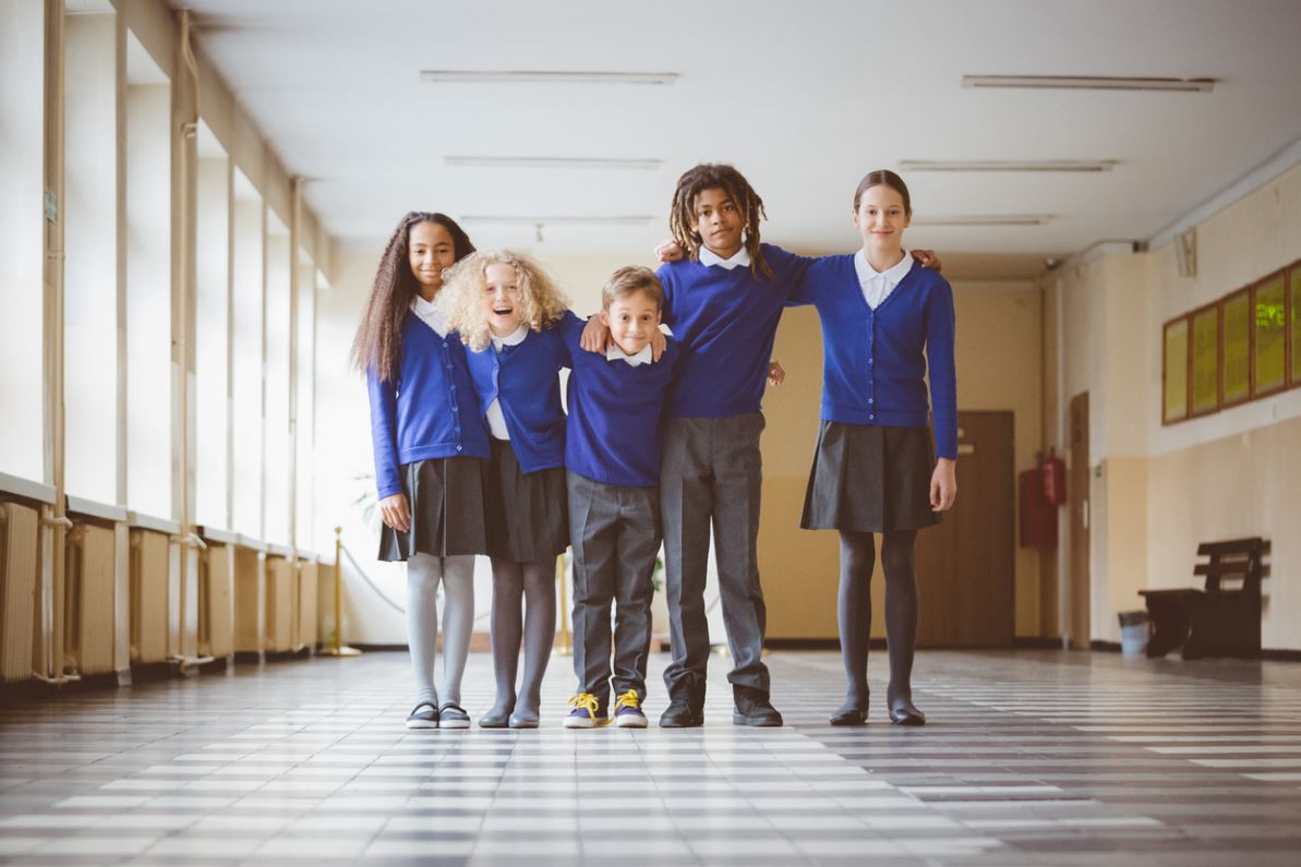 Winding school. Бежевый стиль школьника.