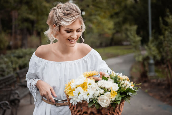 Urok Panny Młodej w stylu boho to naturalność