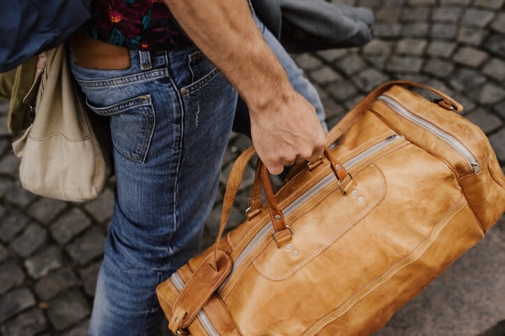 Klasyczna skórzana torba jako stylowy bagaż podręczny