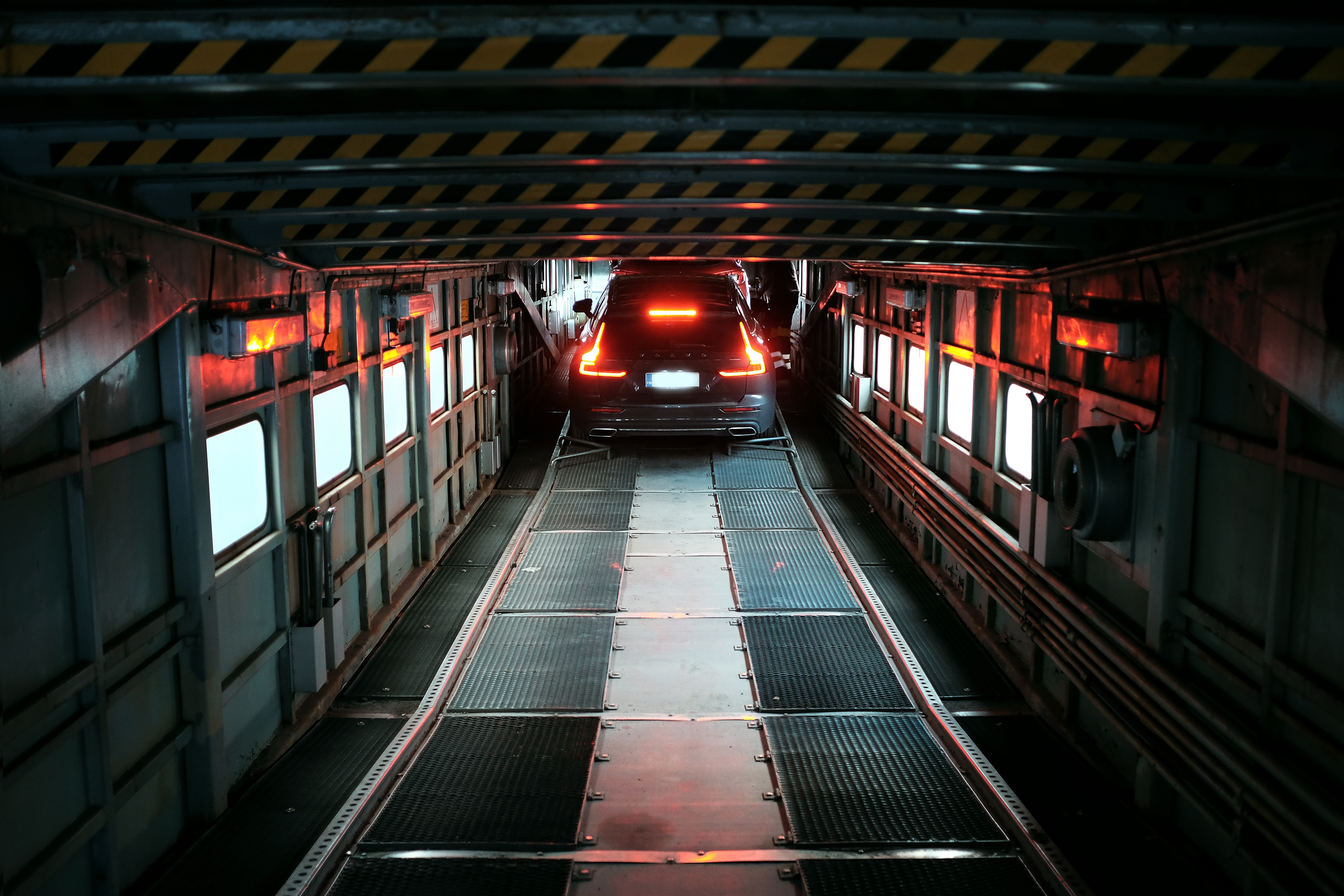 Loading a car onto the train - VR