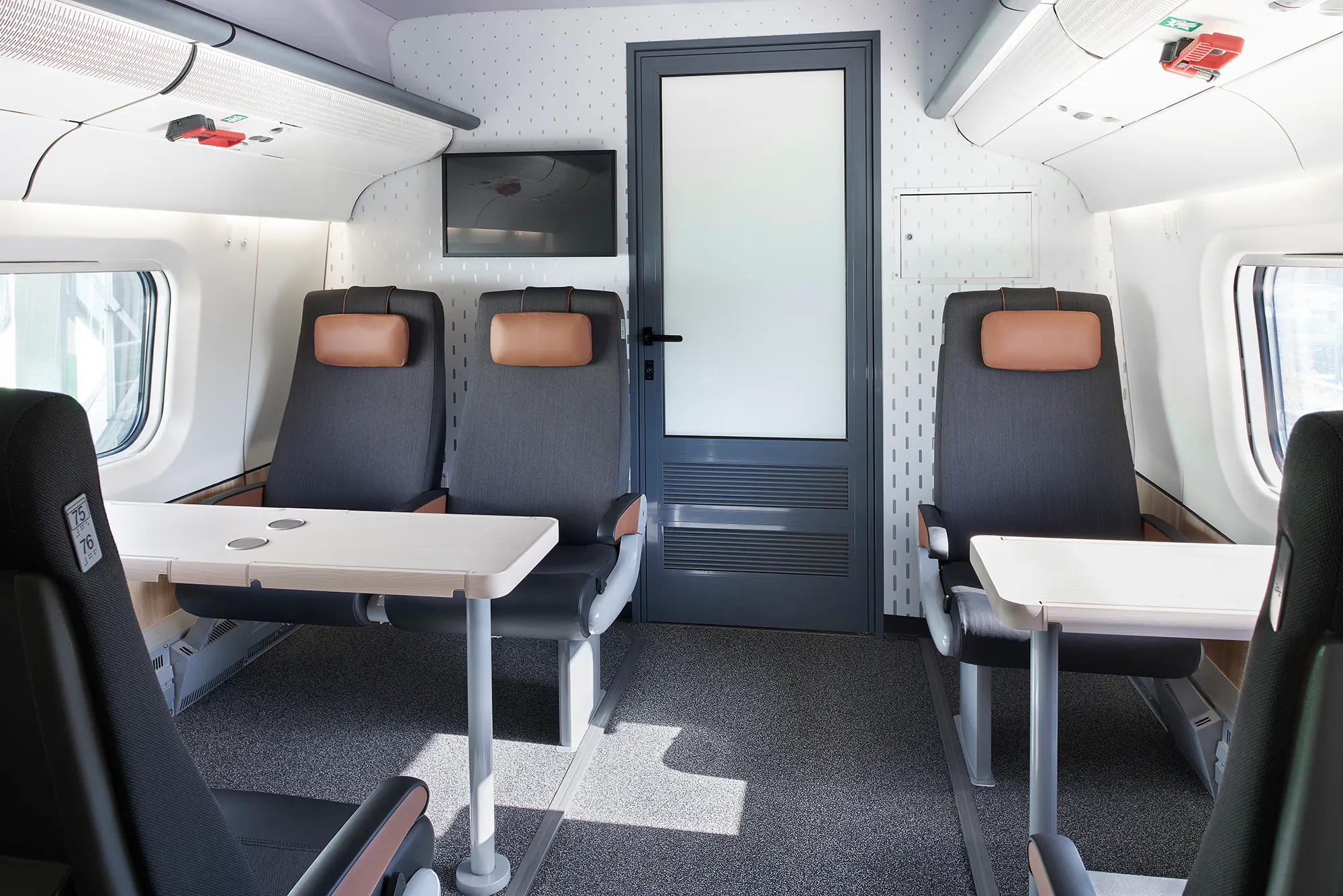 6 hengen Ekstra-kabinetti Pendolino-junassa