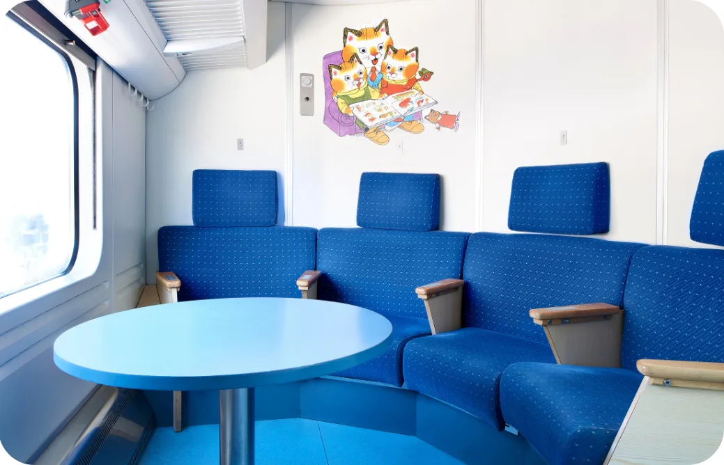 4 seats and table in the family compartment