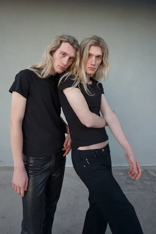 Porta Twins polaroid 5