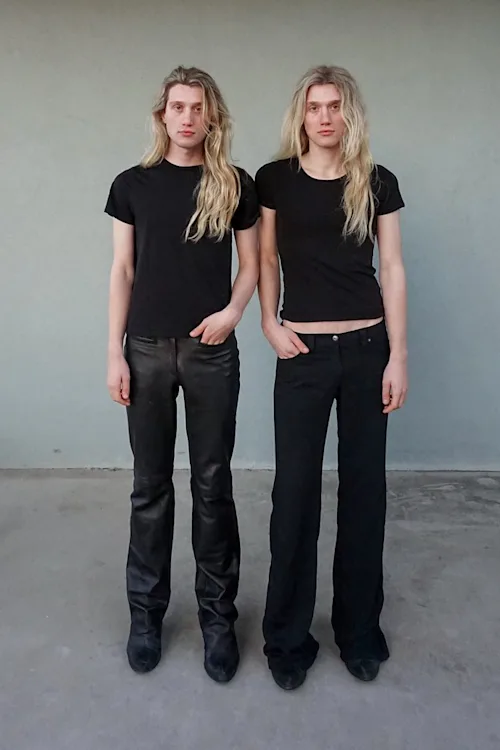 Porta Twins polaroid 3