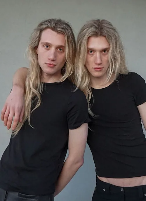 Porta Twins polaroid 1